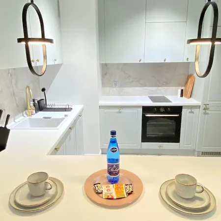 Srodowa 6 By Prestige