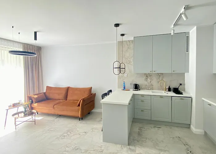 Srodowa 6 By Prestige *